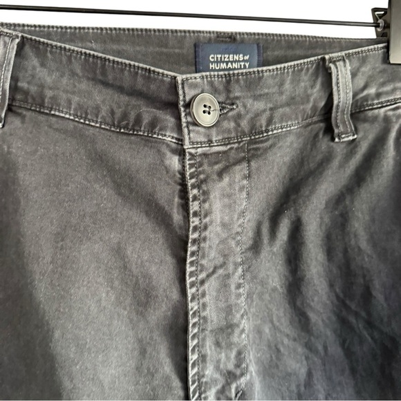 Citizens of Humanity Dillon Distressed Cargo Pants in Peppercorn - Picture 8 of 12